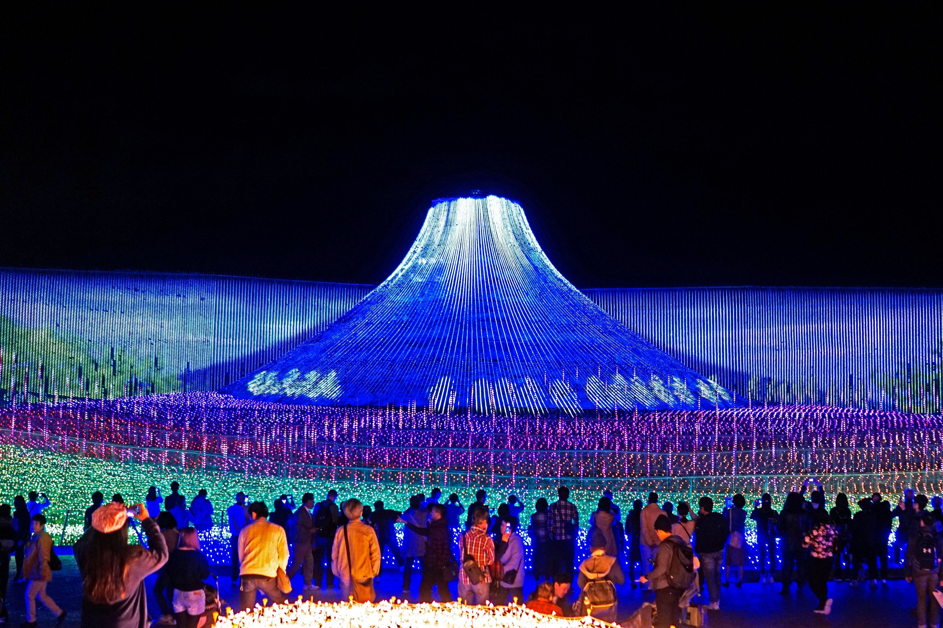 Super Sale Japan + Winter Illumination & Oshino Hakkai Village