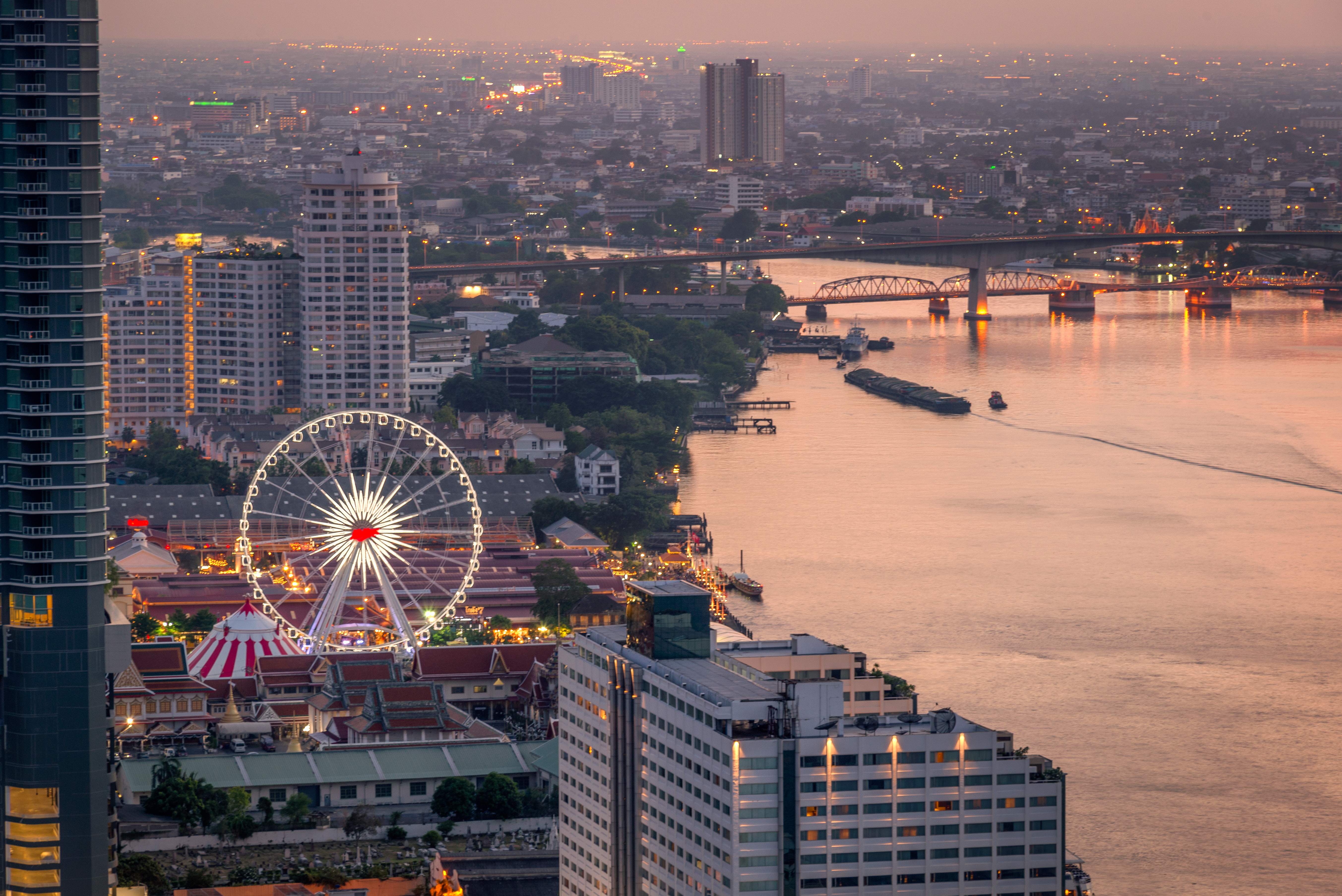 Favorite Bangkok - Pattaya + Banthat Thong Road & Floating Market