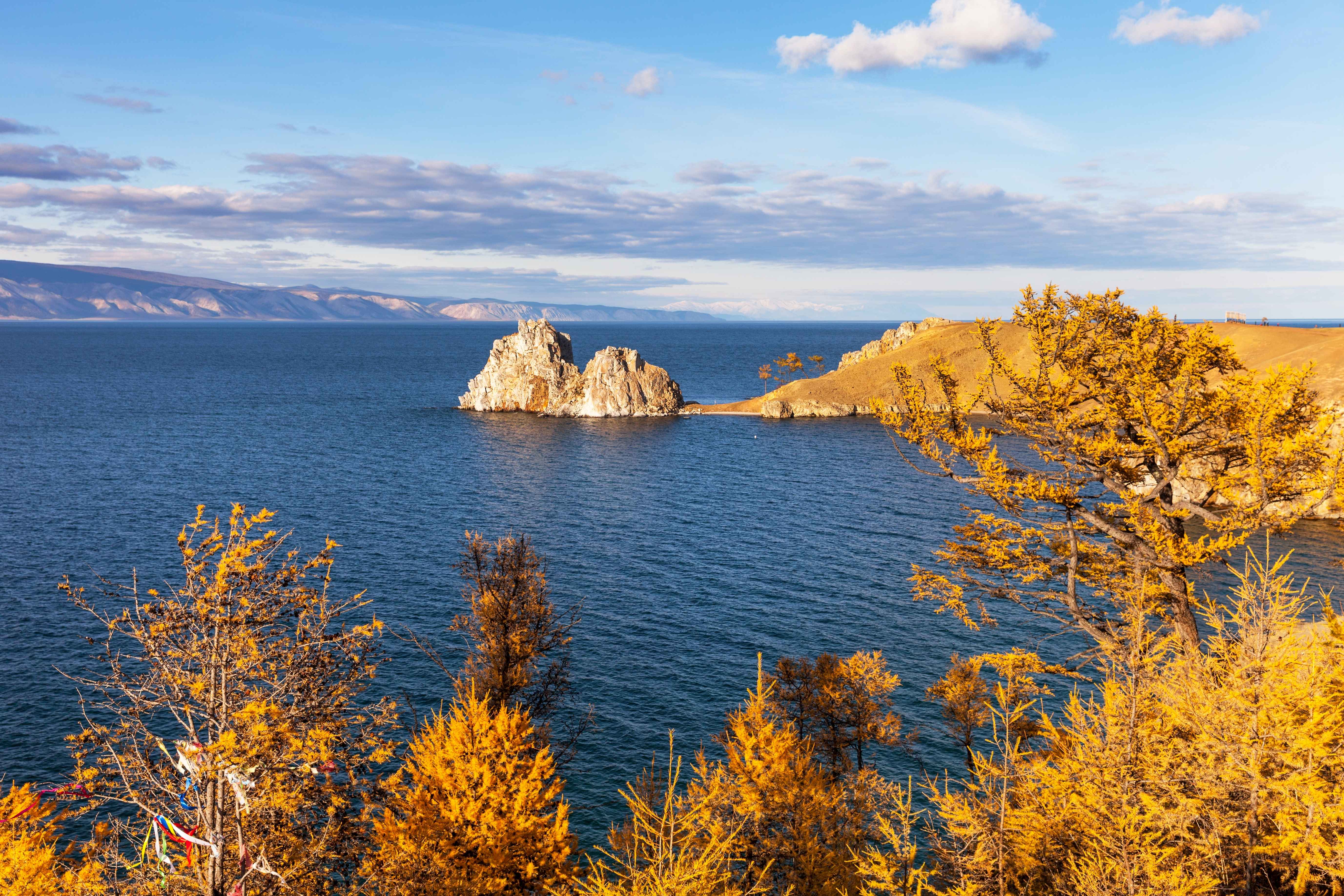 Favorite Russian Lake Baikal & Beijing Olkhon Island, Chersky Mountain Cable Car & Wangfujing Street