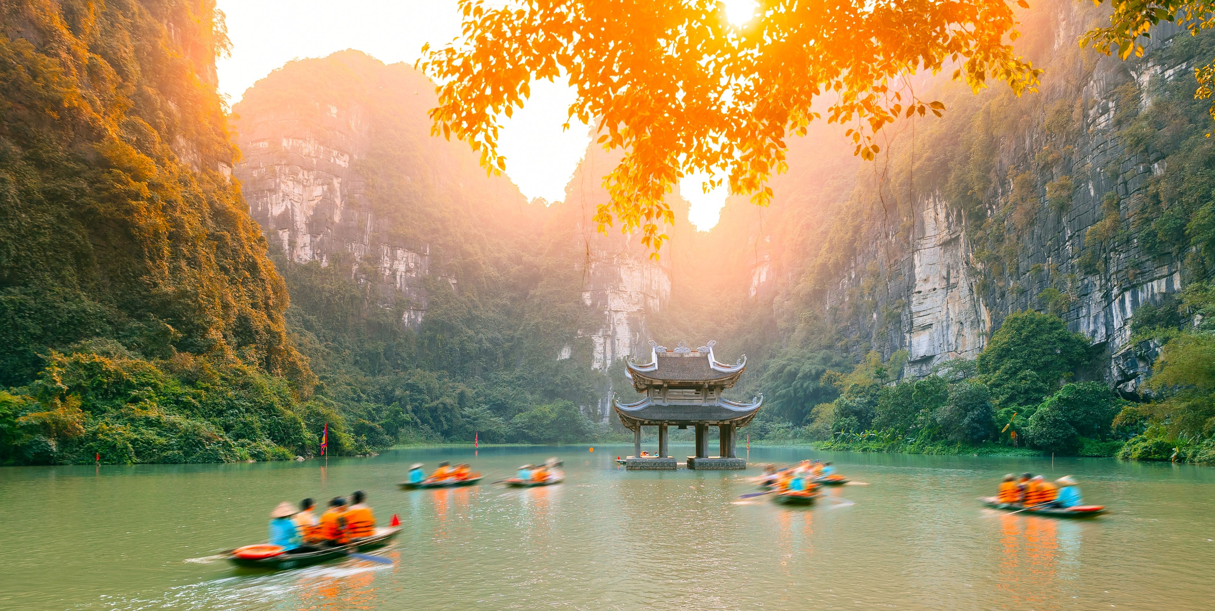 Super Sale Vietnam + Ninh Binh & Halong Bay