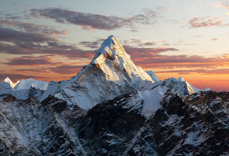 Signature Nepal Himalaya Heartland The Dragon Kingdom Of Bhutan + Mt. Everest Flight Tour & Bhutanese Family Dinner